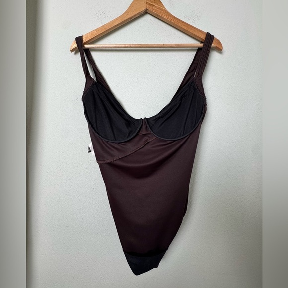 Miraclesuit Women's Swimsuit Brown One Piece Ruched Style #63663 Size 14 - Picture 12 of 15